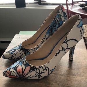 Nine West Floral Heels size 9.5